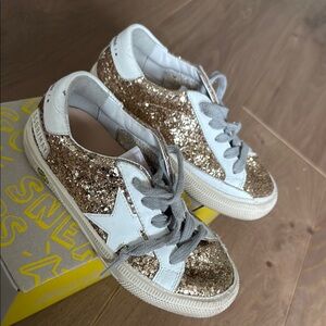 Golden Goose Sneakers